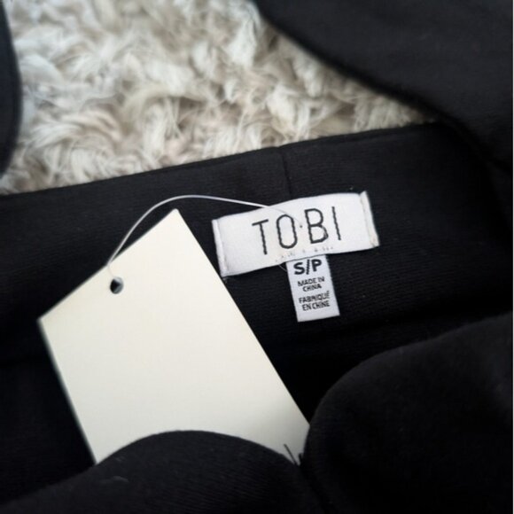 NWT Tobi Black Criss Cross Halter Bodysuit With Front Cut Out - Picture 6 of 6